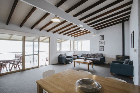 Canal Rocks Beachfront Apartments - Accommodation Cooktown 24