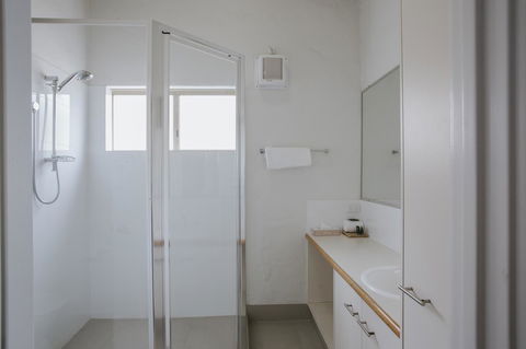 Canal Rocks Beachfront Apartments - Accommodation Cooktown 39