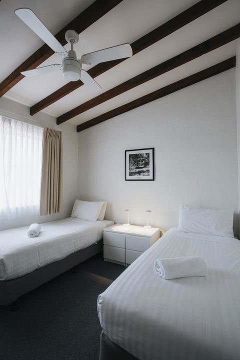 Canal Rocks Beachfront Apartments - Accommodation Cooktown 12