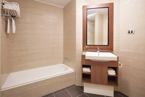 Quality Hotel Ambassador Perth - Accommodation Cooktown 7