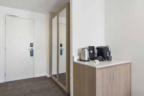 Metro Hotel Perth - Accommodation Cooktown 1