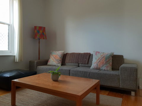 Captain\'s Heritage Cottage - Central Fremantle 2 Bedroom Historic Cottage - Accommodation Cooktown 9