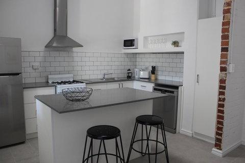 Captain\'s Heritage Cottage - Central Fremantle 2 Bedroom Historic Cottage - Accommodation Cooktown 5