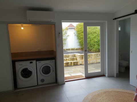 Captain\'s Heritage Cottage - Central Fremantle 2 Bedroom Historic Cottage - Accommodation Cooktown 14