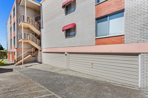 Laman Lodge, Unit 2, 15 Laman Street - Accommodation Cooktown 14