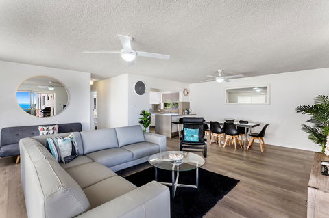 Laman Lodge, Unit 2, 15 Laman Street - Accommodation Cooktown 3