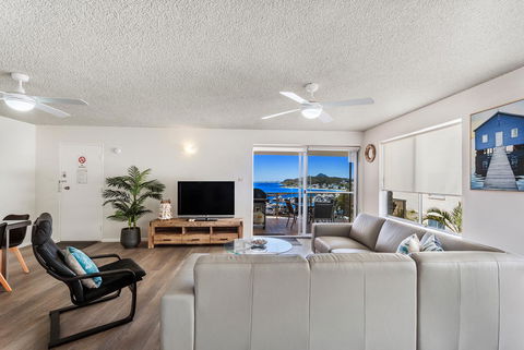 Laman Lodge, Unit 2, 15 Laman Street - Accommodation Cooktown 0