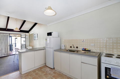 West Beach Lagoon 123 - Location & Views!!! - Accommodation Cooktown 10