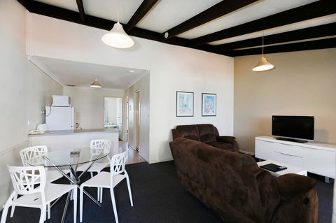 West Beach Lagoon 123 - Location & Views!!! - Accommodation Cooktown 8
