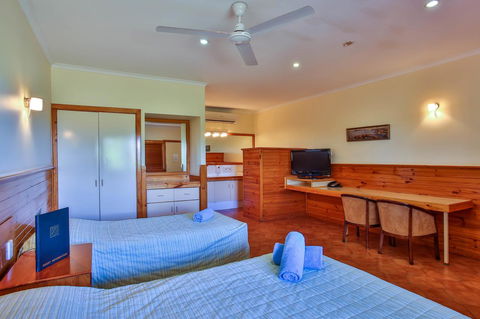 Kimberley Hotel - Accommodation Cooktown 2
