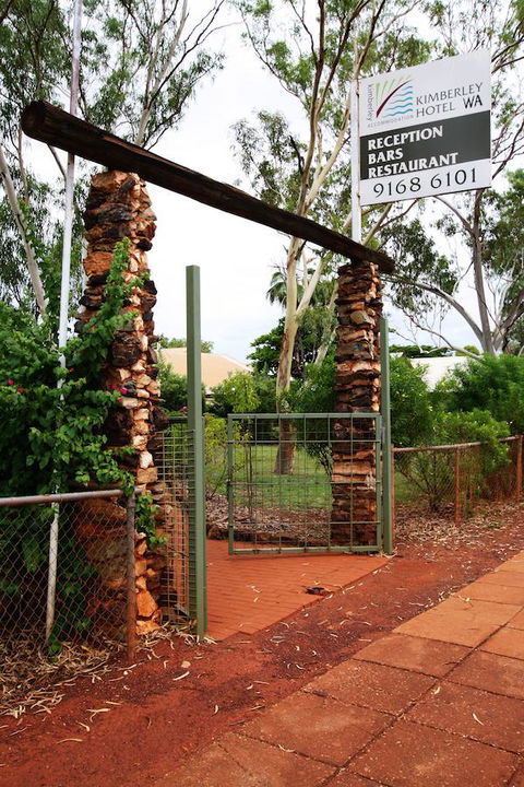 Kimberley Hotel - Accommodation Cooktown 25