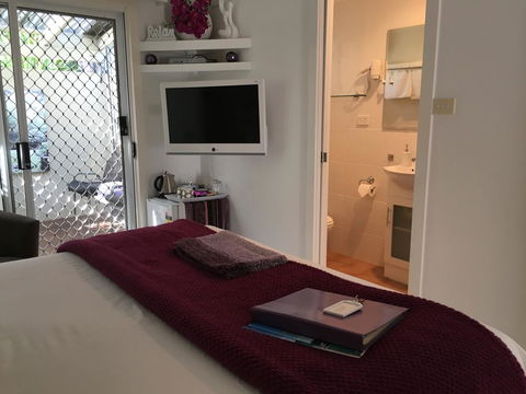 Nelson Bay Bed & Breakfast - Accommodation Cooktown 21