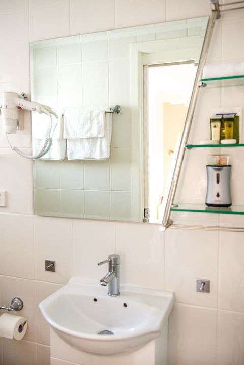 Nelson Bay Bed & Breakfast - Accommodation Cooktown 27