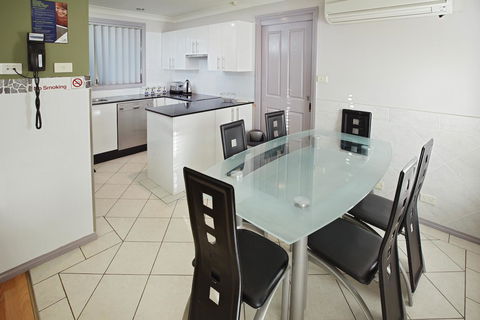 Jesmond Executive Villas - Accommodation Cooktown 35