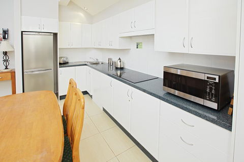 Jesmond Executive Villas - Accommodation Cooktown 24