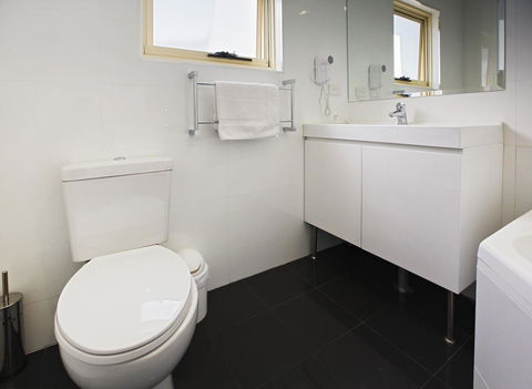 Jesmond Executive Villas - Accommodation Cooktown 27