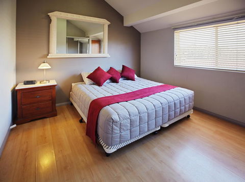 Jesmond Executive Villas - Accommodation Cooktown 33