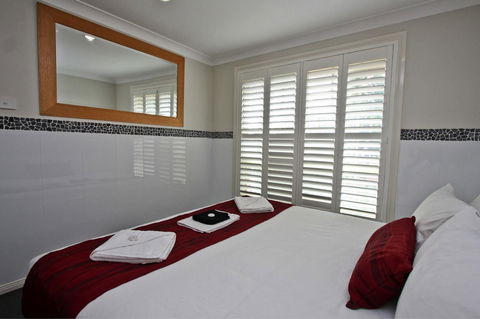 Jesmond Executive Villas - Accommodation Cooktown 10
