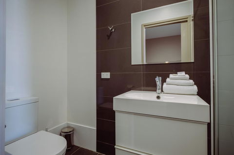 Crossroads Hotel - Accommodation Cooktown 5