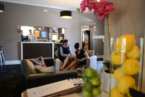 Crossroads Hotel - Accommodation Cooktown 36
