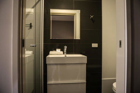 Crossroads Hotel - Accommodation Cooktown 22