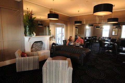 Crossroads Hotel - Accommodation Cooktown 30