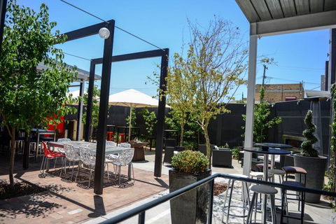 Crossroads Hotel - Accommodation Cooktown 32