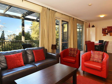 Villa Executive 2br Cypress DS Located Within Cypress Lakes Resort - Accommodation Cooktown 0