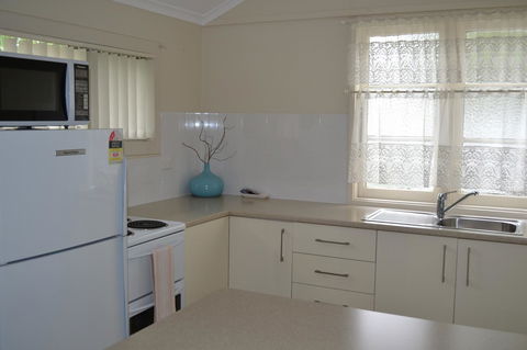 Sundial Holiday Units - Accommodation Cooktown 31