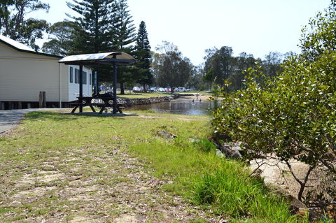 Sundial Holiday Units - Accommodation Cooktown 12
