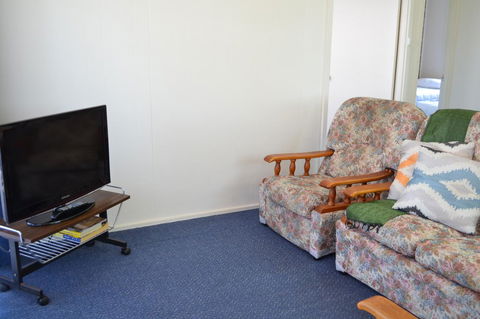 Sundial Holiday Units - Accommodation Cooktown 41