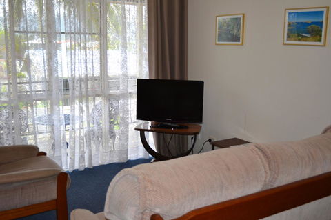 Sundial Holiday Units - Accommodation Cooktown 36