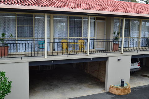 Sundial Holiday Units - Accommodation Cooktown 9