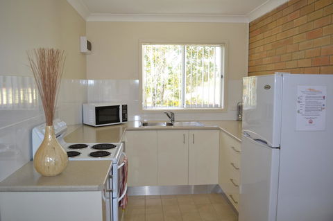 Sundial Holiday Units - Accommodation Cooktown 20