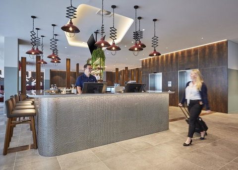 Holiday Inn Express Sydney Airport, An IHG Hotel - Accommodation Cooktown 2
