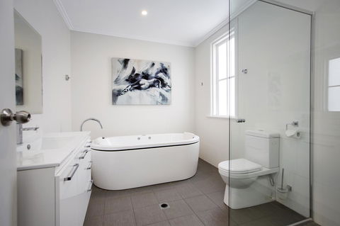 CH Boutique Hotel & Apartments, Ascend Hotel Collection - Accommodation Cooktown 20