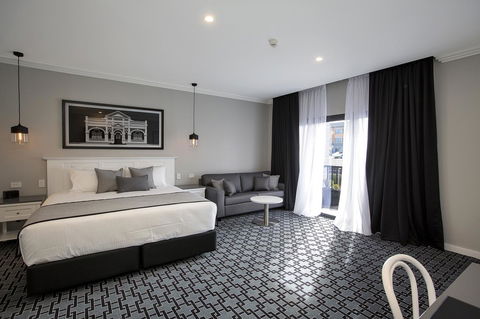 CH Boutique Hotel & Apartments, Ascend Hotel Collection - Accommodation Cooktown 1