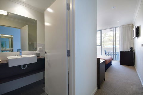 Macquarie Waters Boutique Apartment Hotel - Accommodation Cooktown 24