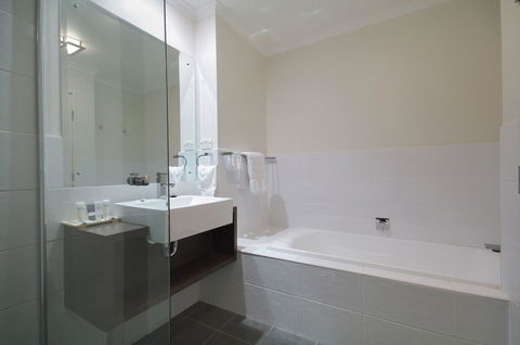 Macquarie Waters Boutique Apartment Hotel - Accommodation Cooktown 20
