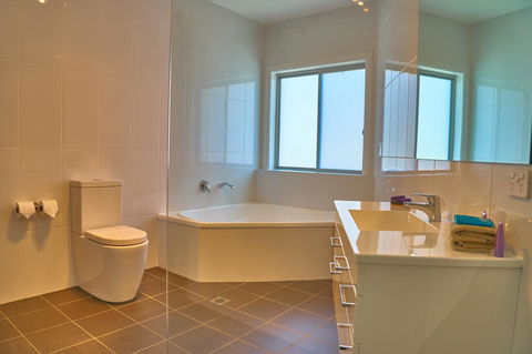 Hunter Oasis - Accommodation Cooktown 27