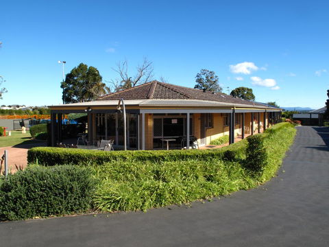 Hunter Oasis - Accommodation Cooktown 13