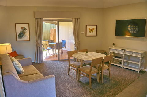 Hunter Oasis - Accommodation Cooktown 40