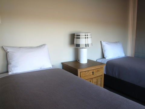 Hunter Oasis - Accommodation Cooktown 1