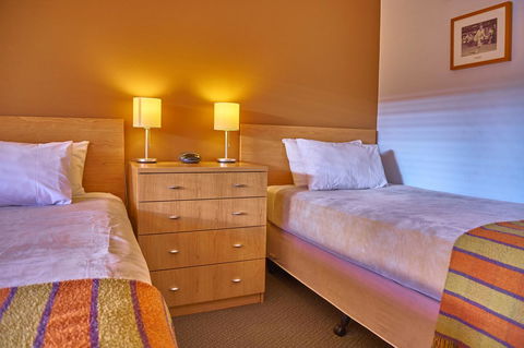 Hunter Oasis - Accommodation Cooktown 20