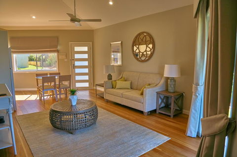 Hunter Oasis - Accommodation Cooktown 12