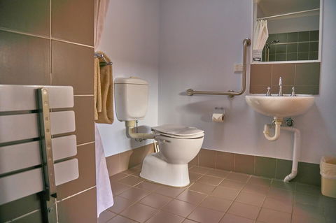 Hunter Oasis - Accommodation Cooktown 30
