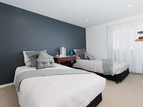 Blue View @ Fingal Bay - Accommodation Cooktown 26