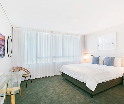 Oaks Nelson Bay Lure Suites - Accommodation Cooktown 2