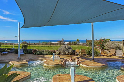 Blue Lagoon Beach Resort - Accommodation Cooktown 3
