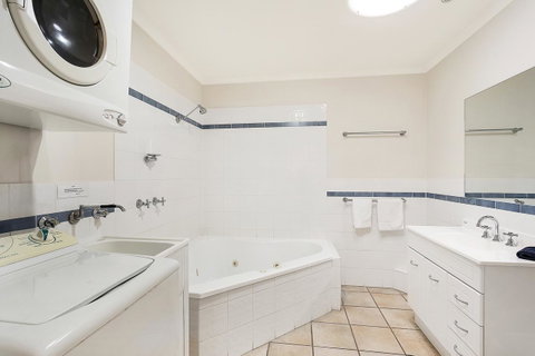 Sails Luxury Apartments Merimbula - Accommodation Cooktown 26